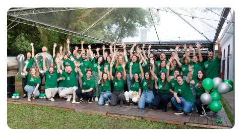 Equipe Aegro trabalhando em conjunto.